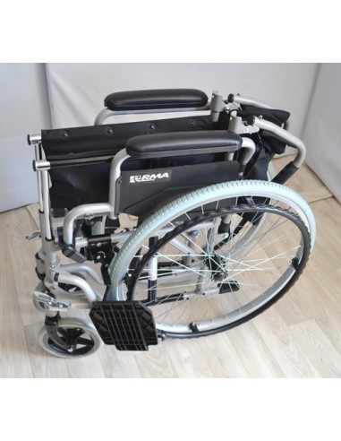 Self Propel Wheelchair with Elevating Legrest