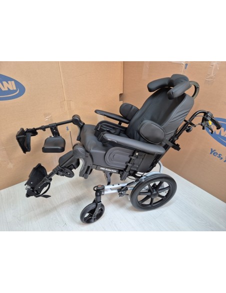 Refurbished Invacare Rea Azalea Tilt in Space Wheelchair from ENdynamics