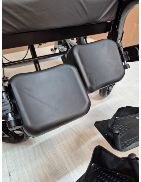 Refurbished Invacare Rea Azalea Tilt in Space Wheelchair from ENdynamics