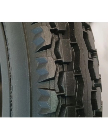 Q300 M Drive Wheel 12.5" knobbly tyre