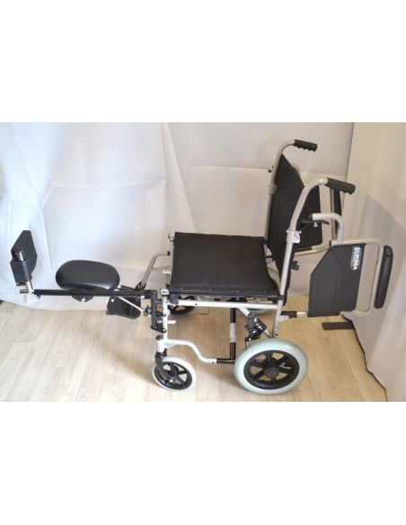 Transit Wheelchair with Elevating Legrest